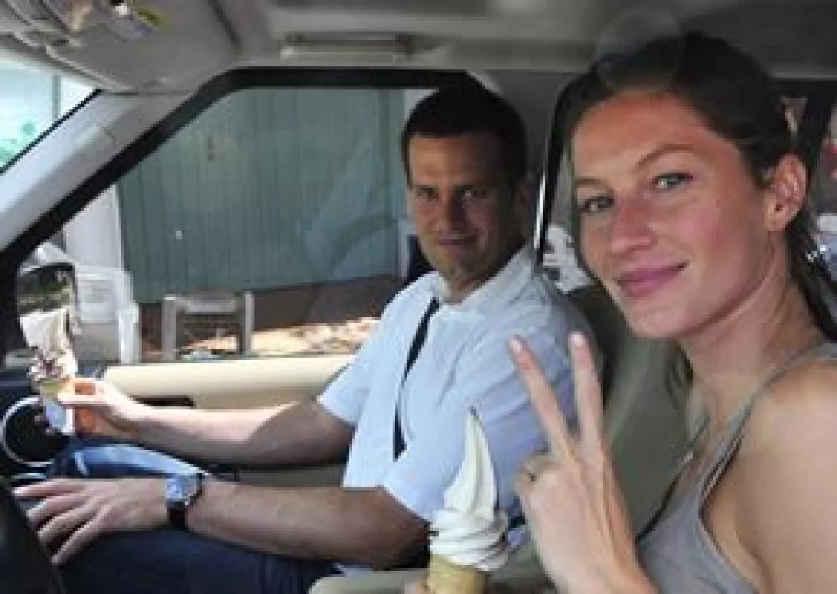Al parecer la modelo y su ahora esposo, Tom Brady, están preparando, a menos de un mes de su unión, otra ceremonia para abril y así jurarse amor eterno frente a 50 amigos.