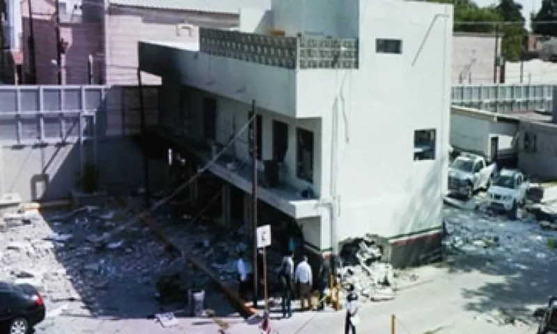 La explosión en un edificio del SAT en Coahuila causó la muerte de una persona. (Foto: Cuartoscuro)