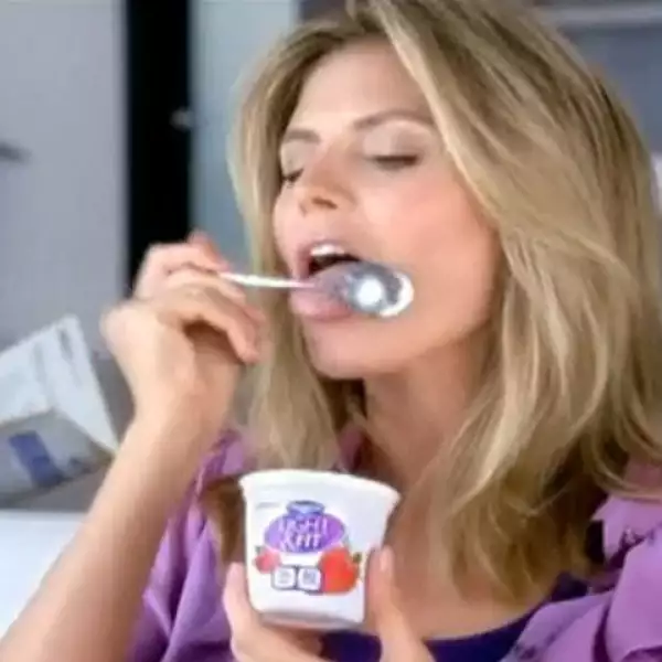 Con este comercial, Heidi suma otra palomita más a la lista de comerciales para alimentos en que ha aparecido.