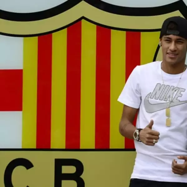 Neymar es presentado con el FC Barcelona
