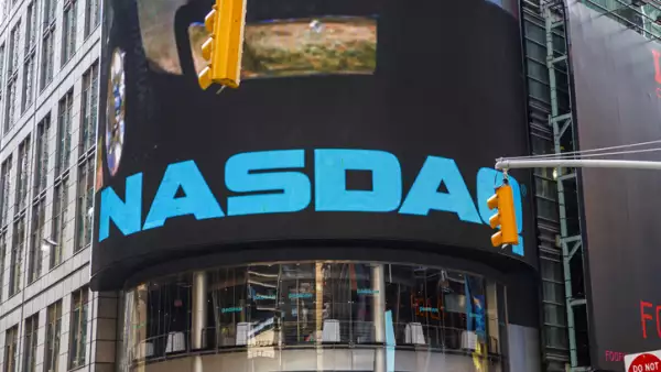 letrero del nasdaq