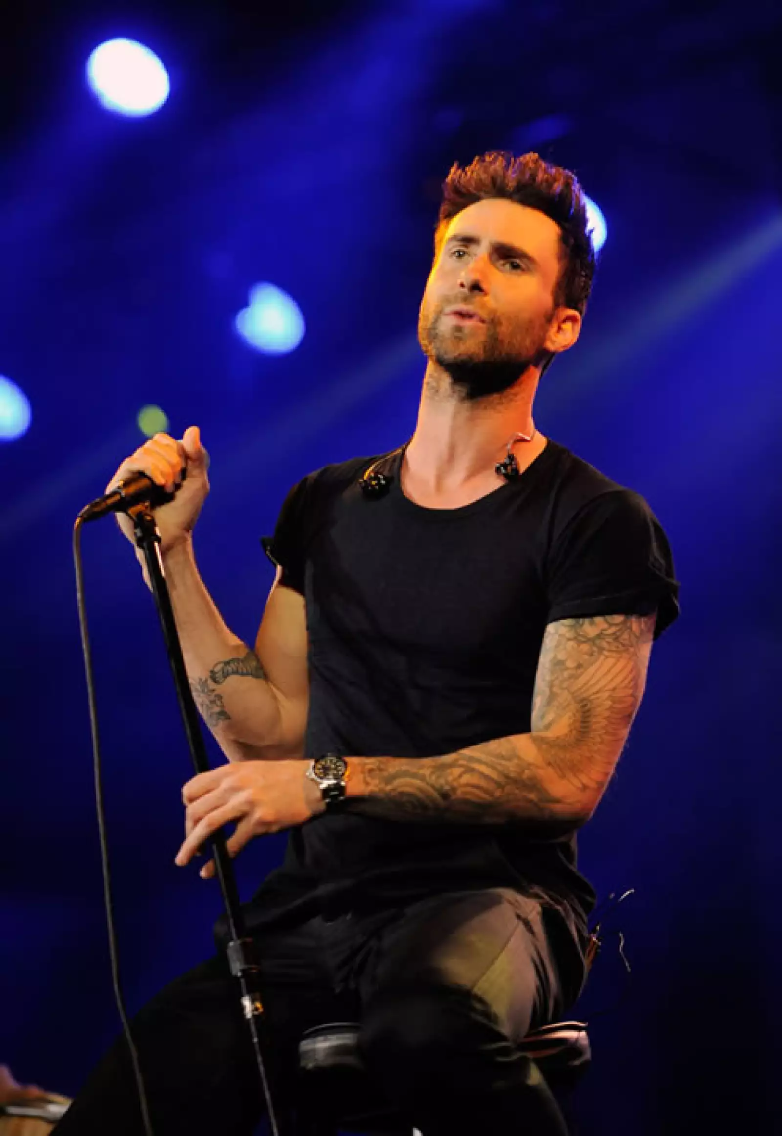 Adam Levine, vocalista de Maroon 5 y coach del reality "The Voice" tiene alrededor de 25 tatuajes.
