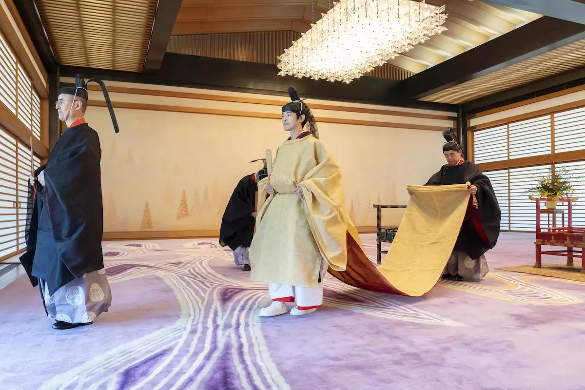 El príncipe Hisahito de Japón celebró su mayoría de edad con una ceremonia imperial