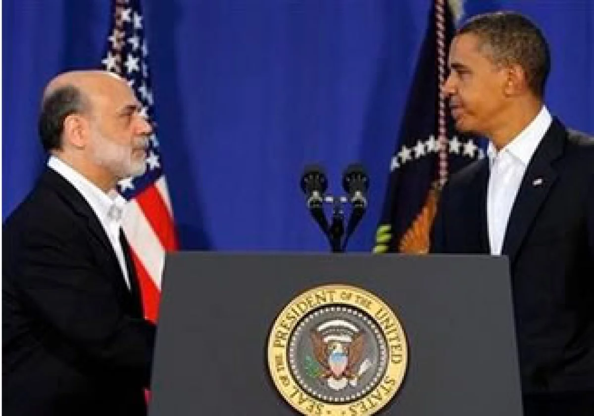 El presidente de Estados Unidos, Barack Obama (der), nominó a Ben Bernanke para un segundo periodo al frente de la Fed. (Foto: Reuters)