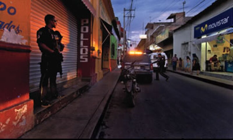 La policía federal patrulla las calles de Iguala desde la desaparición de los estudiantes de la normal de Ayotzinapa. (Foto: Jesús Almazán / Revista Expansión)
