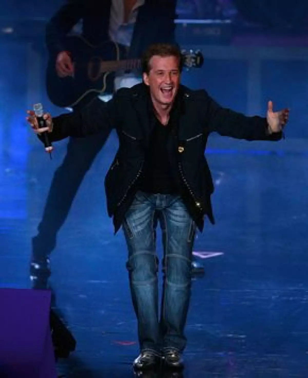 El cantante mexicano está a cargo de la organización Hombre Naturaleza.