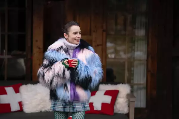 lilyjcollins_1717592668_3383735007616114239_666908117.jpg