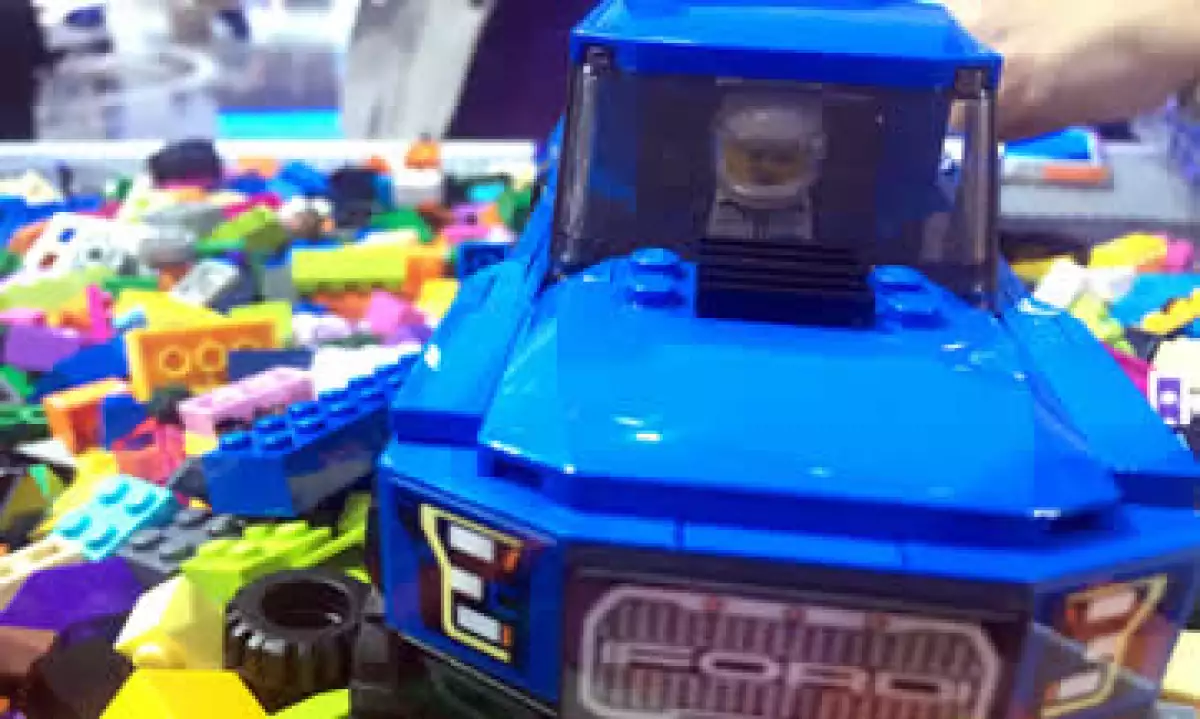 La serie Speed Champions también incluye marcas como Ferrari, McLaren y Porsche. (Foto: Gabriela Chávez )