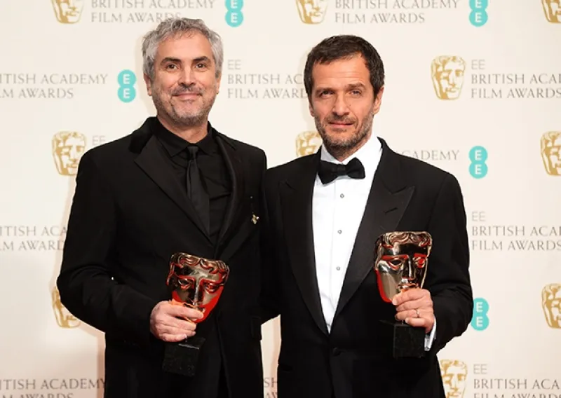 El cineasta mexicano venció a Steve McQueen como Mejor Director y a "Filomena" en Mejor Película Británica con "Gravity".