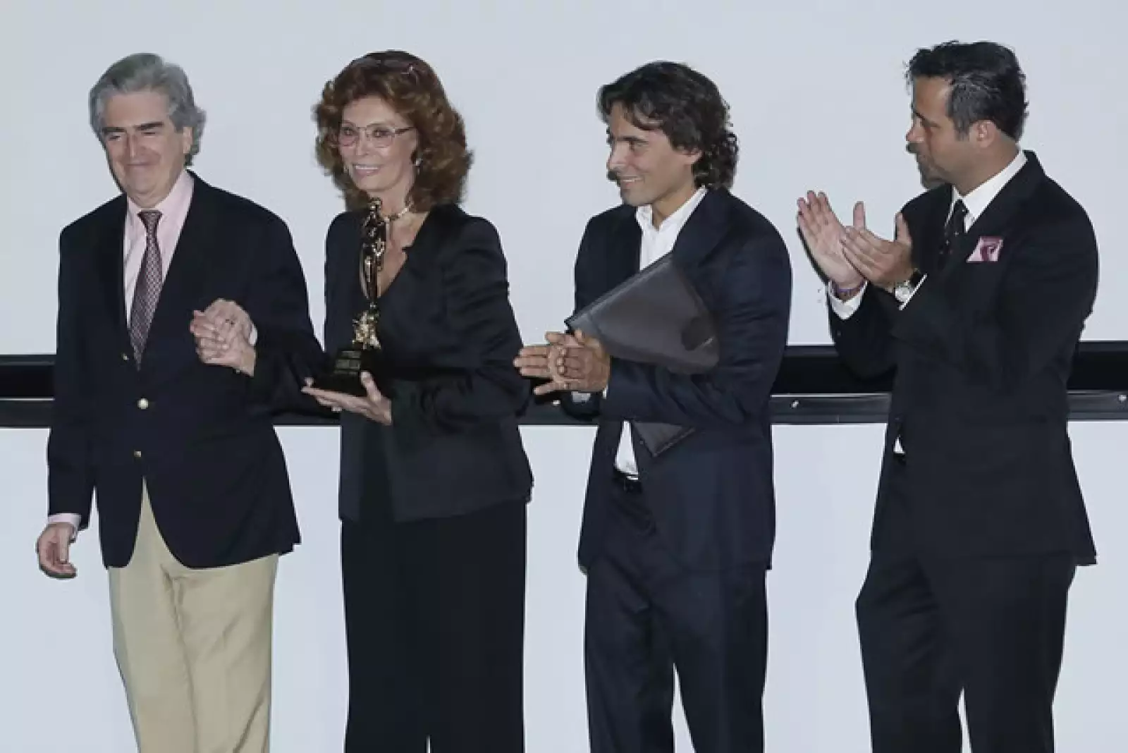 Rafael Tovar y de Teresa,Sophia Loren,Carlo Ponti,Bobby Slim