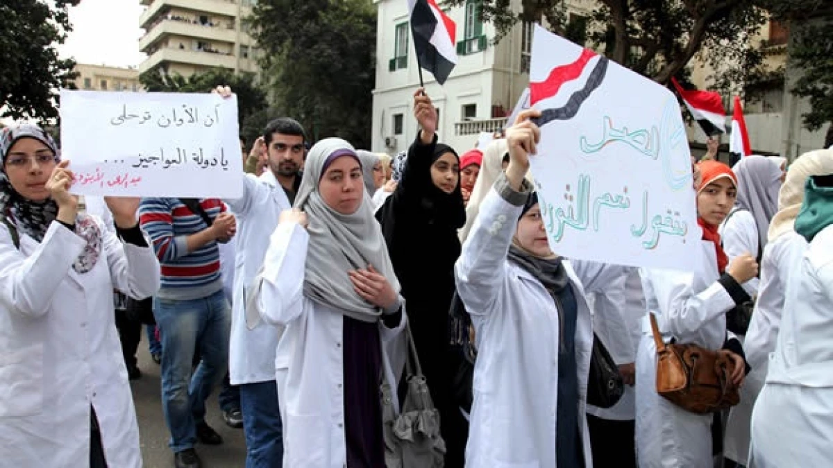 Medicos y estudiantes en protesta en El Cairo