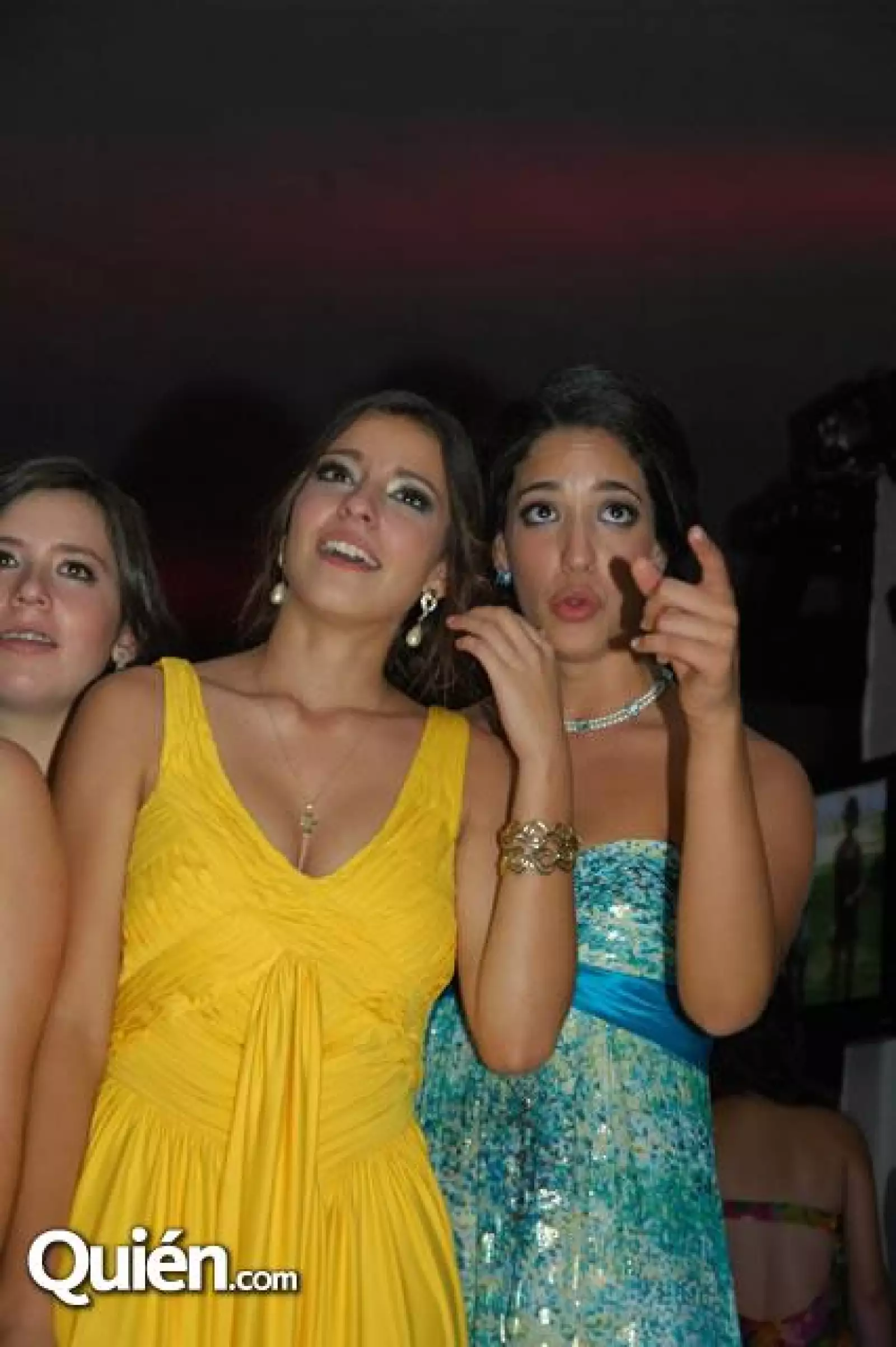 Fer Chávez,Rossana Valencia