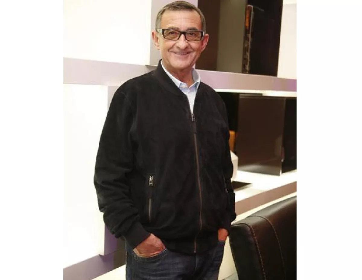 Luis Adelantado.