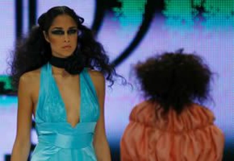 El diseñador español presentó en DFashion su colección "Transform", Primavera-Verano 2009.