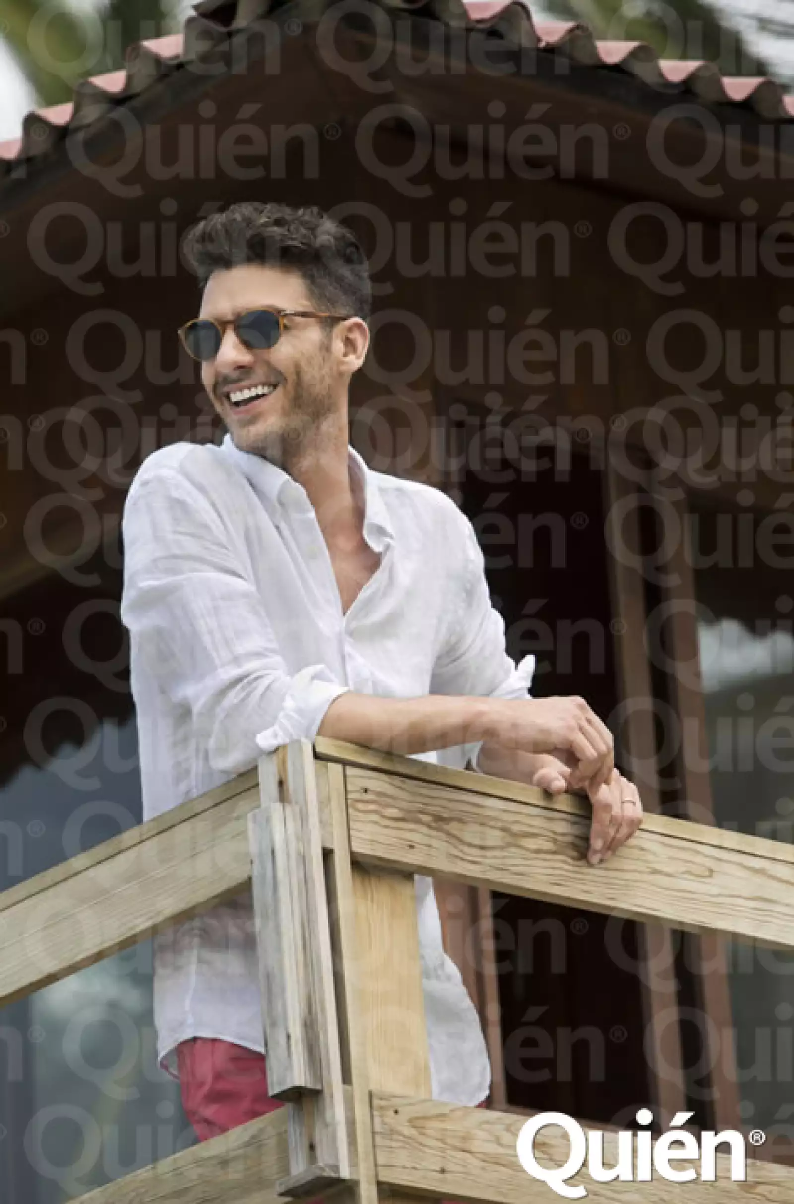 Erick Elías (Camisa y pantalones: Hackett.)