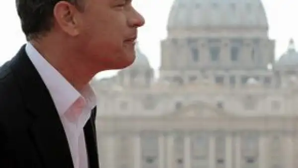 La película protagonizada por Tom Hanks se corona al recaudar en taquillas cinematográficas de Estados Unidos y Canadá 48 millones de dólares.