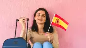 España regulariza hasta a un millón de migrantes, ¿cómo beneficia a América Latina?