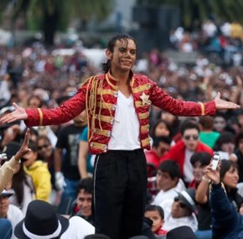 La certificación oficial no se emitiría sino hasta dentro de una semana. Pero el número de participantes certificados fuera más de 12 mil.