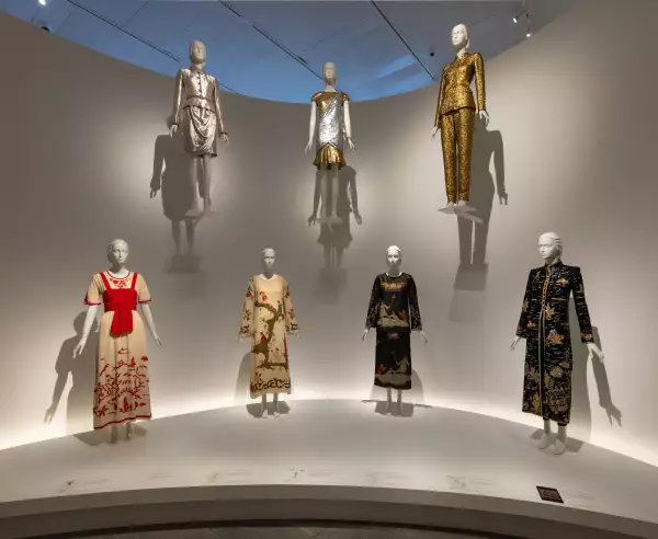 Foto: The Costume Institute; Karl Lagerfeld: A Line of Beauty (2023)