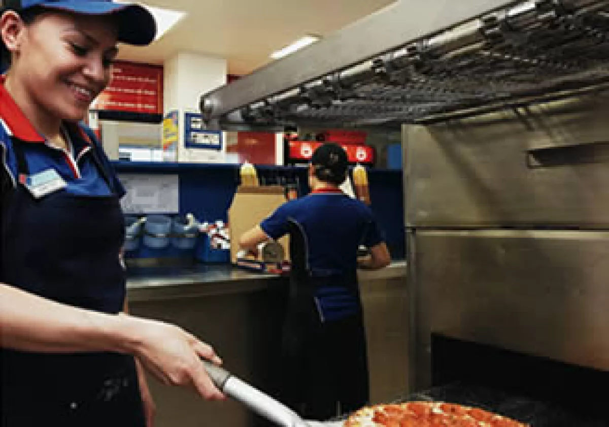 Una nueva receta de pizzas empujó las ventas de la empresa. (Foto: Especial)
