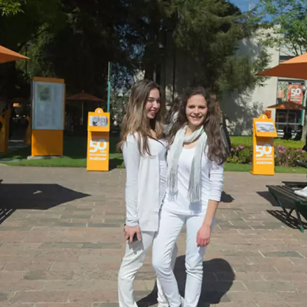 Natalia Hingar,Ana María Molina