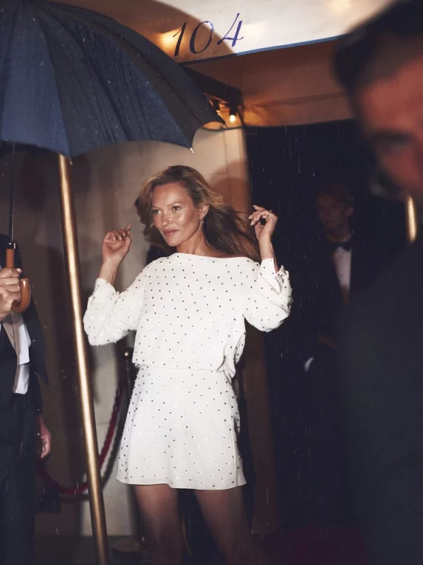 kate-moss-portagoniza-campaña-zara-into-the-night-2.jpeg