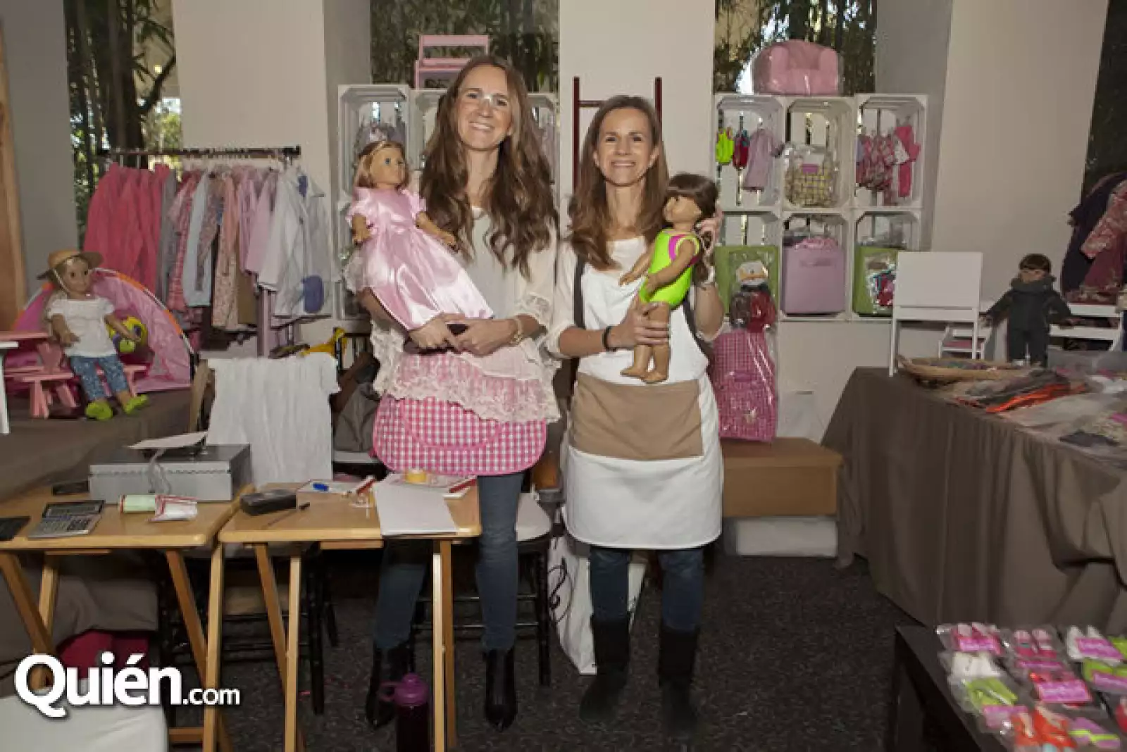 Mica y Antonia Casanueva