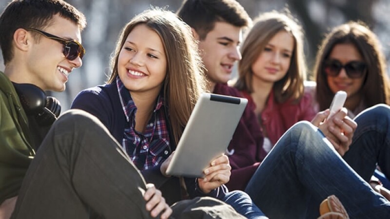 Resultado de imagen para redes sociales felicidad