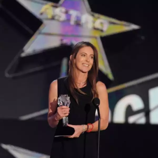 Los principales galardones de la noche fueron para The Hurt Locker, un drama sobre la guerra en Irak de la directora y productora Kathryn Bigelow, que se llevó las estatuillas a mejor película y mejor director.