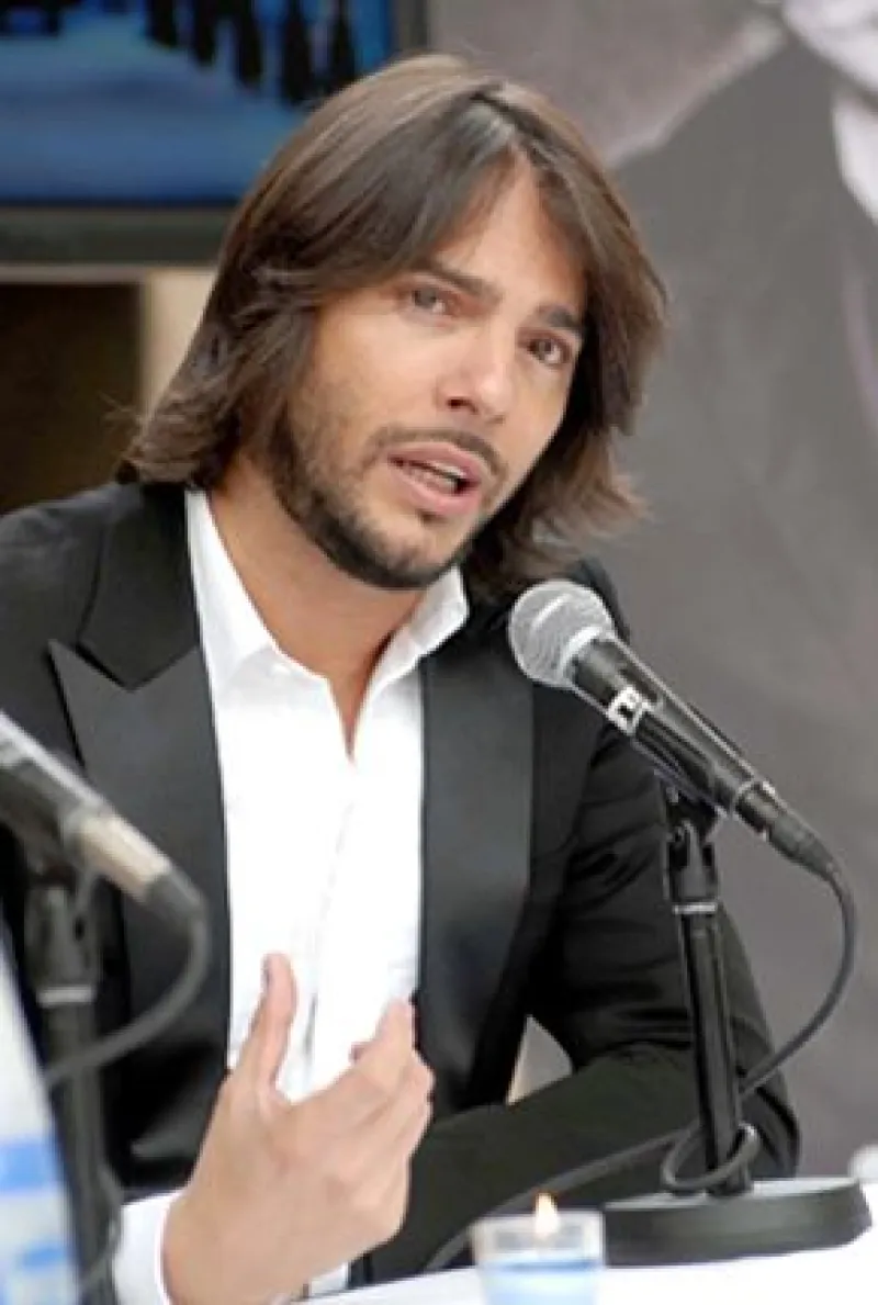 Con 20 años de carrera, el bailarín de flamenco y también actor vuelve a México con un espectáculo dedicado a su madre fallecida: ""Es una retrospectiva de mis obras"