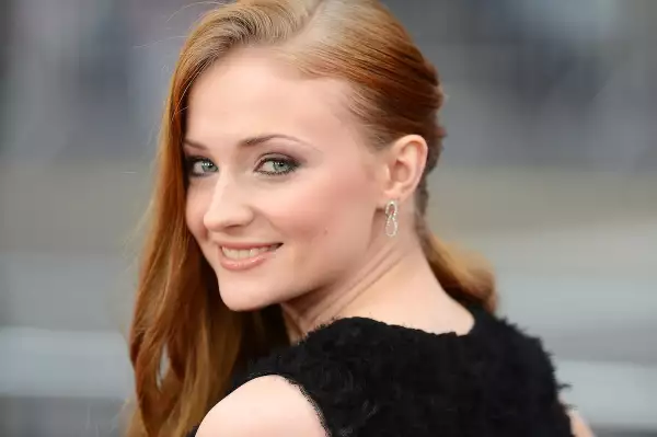 La actriz británica Sophie Turner