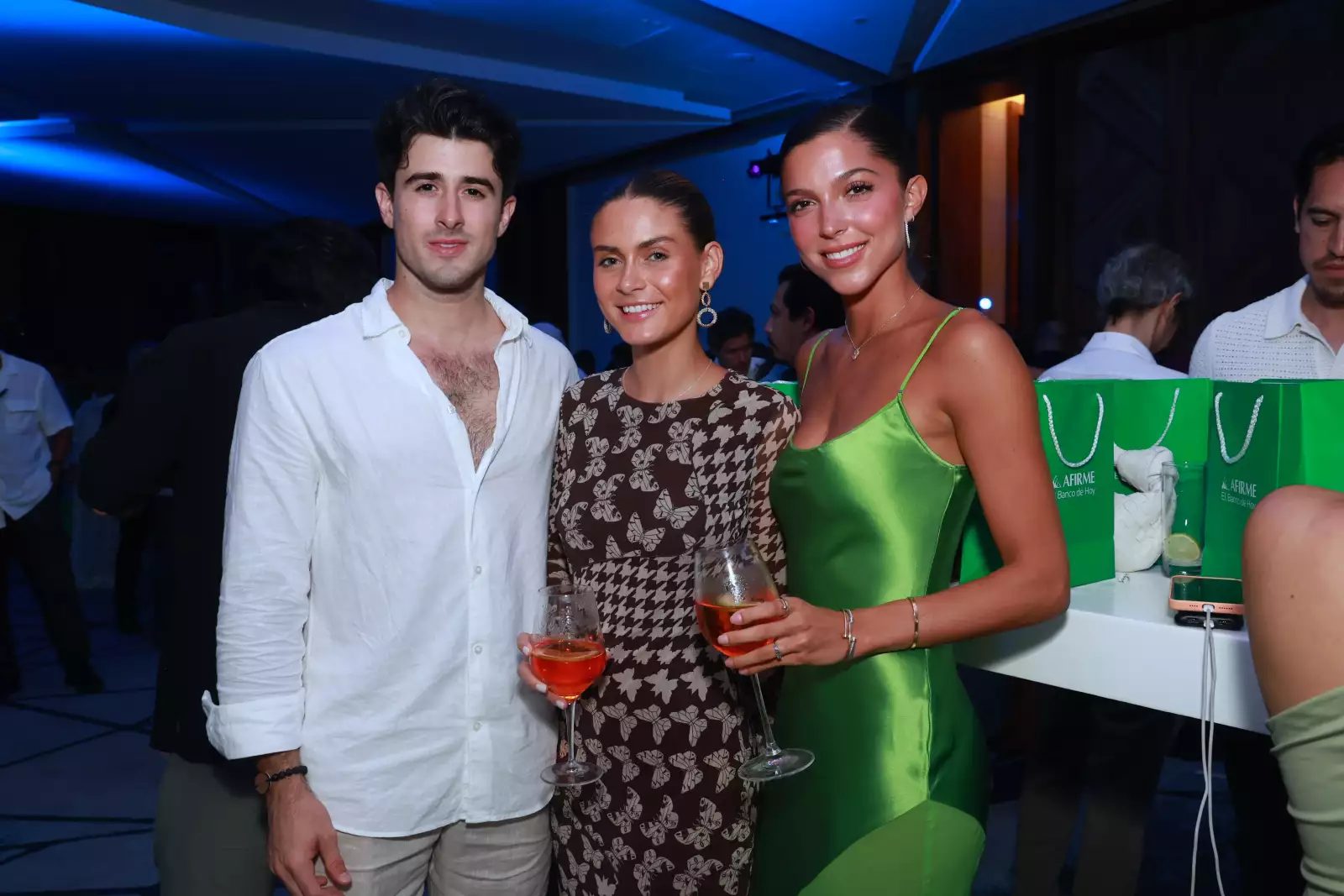 José Cuervo,  María Moreno  y Eugenia Rodríguez