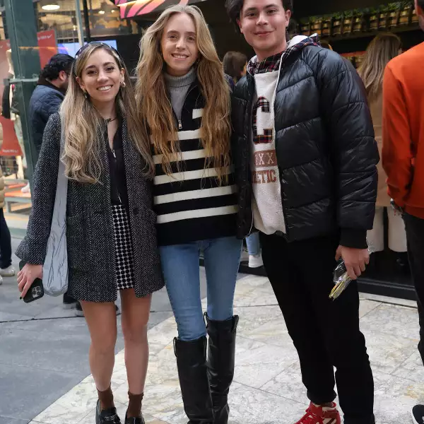 Romina Haik, Daniela Cobian  y Salvador Gómez