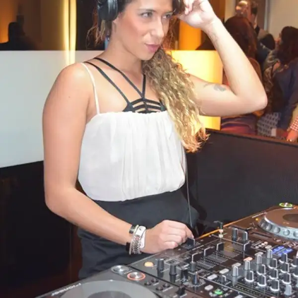 Dj Miss Mara.