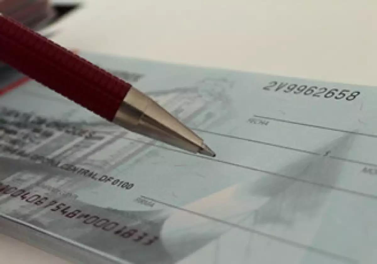 En México se permiten cheques al portador sólo hasta por la cantidad de 20,000 pesos. (Foto: Cortesía SXC)