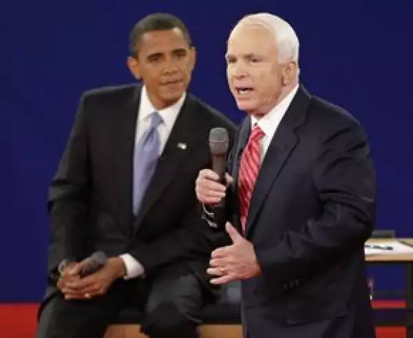 En las encuestas realizadas después del encuentro, los resultados fueron favorables para el candidato demócrata, Barack Obama.