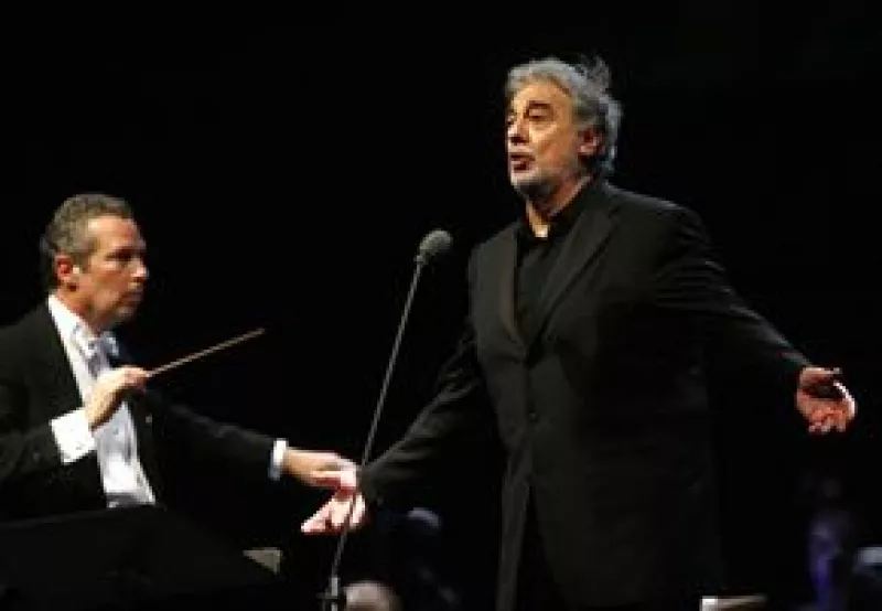 Continúan los preparativos para la presentación del tenor español en Chichón Itzá.