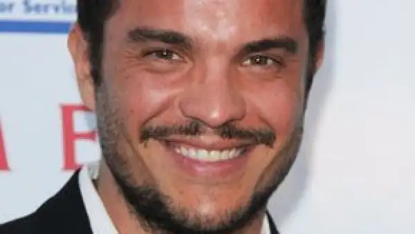El actor mexicano asegura que ya lo llamaron promotores de boxeo para ofrecerle peleas fuera de la pantalla grande, lo cual está considerando.