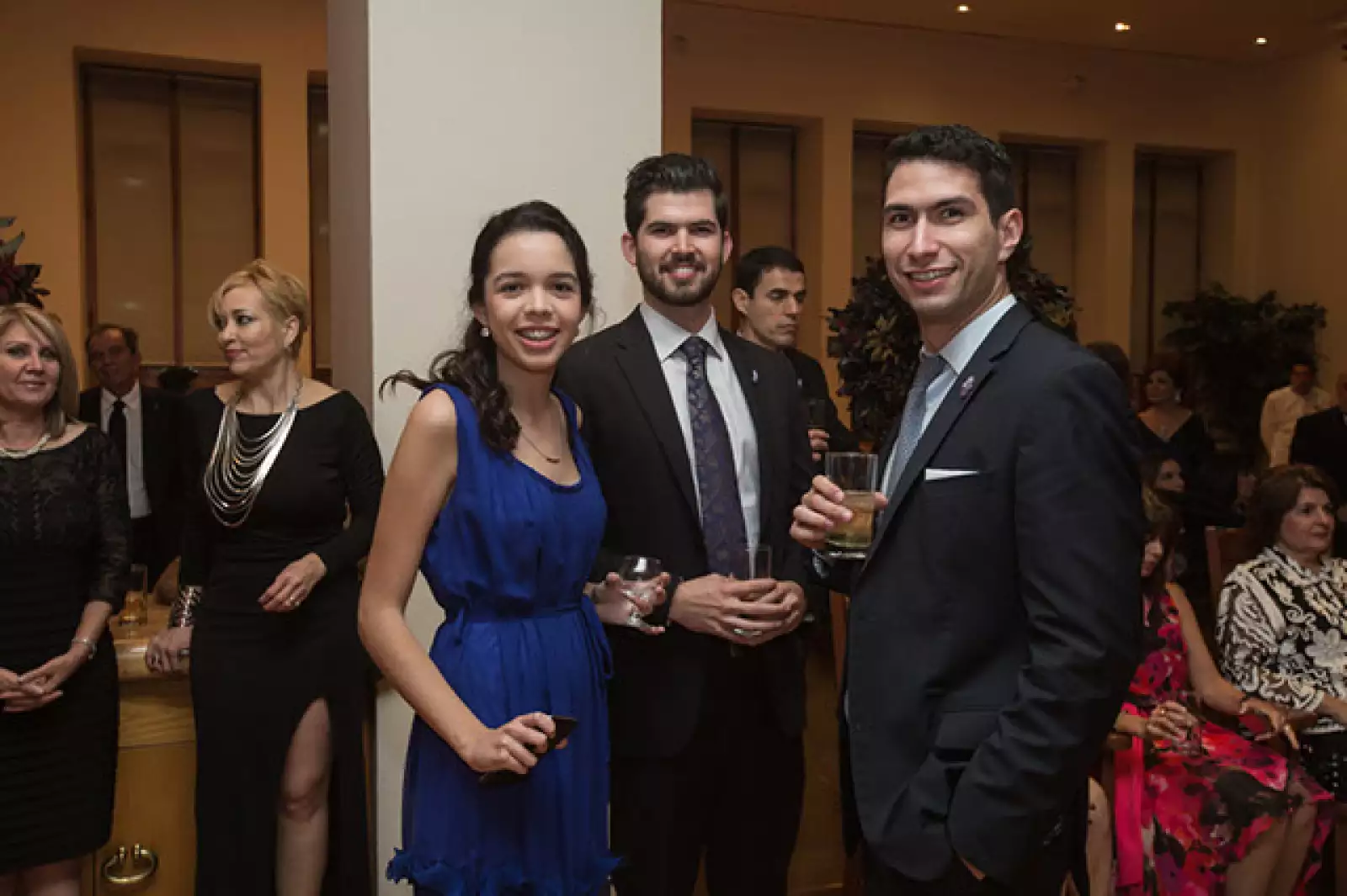 Valeria Castillo,Esteban Madero,Raúl Gallegos