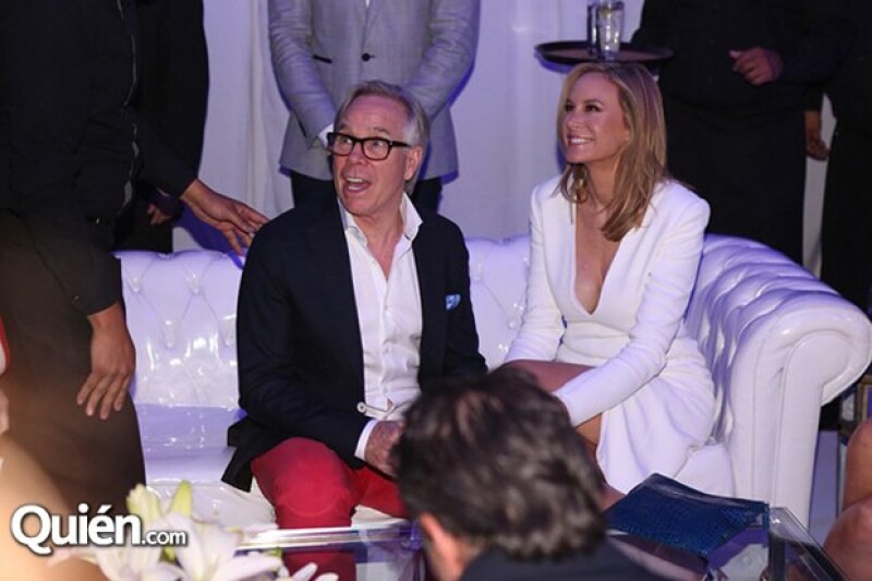 Tommy y Dee Hilfiger hicieron una breve pero ovacionada aparición en la fiesta por los 20 años de la marca en México.
