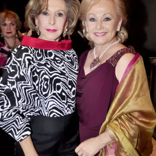 Yolanda Santos y Mónica Sada de Iriondo