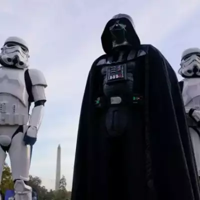 Objetos icónicos de Star Wars y Elf serán subastados