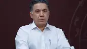 Enrique Inzunza Cázarez, exsecretario de Gobierno en la administración de Rubén Rocha Moya y actual senador de la República por Morena, viste camisa blanca. 