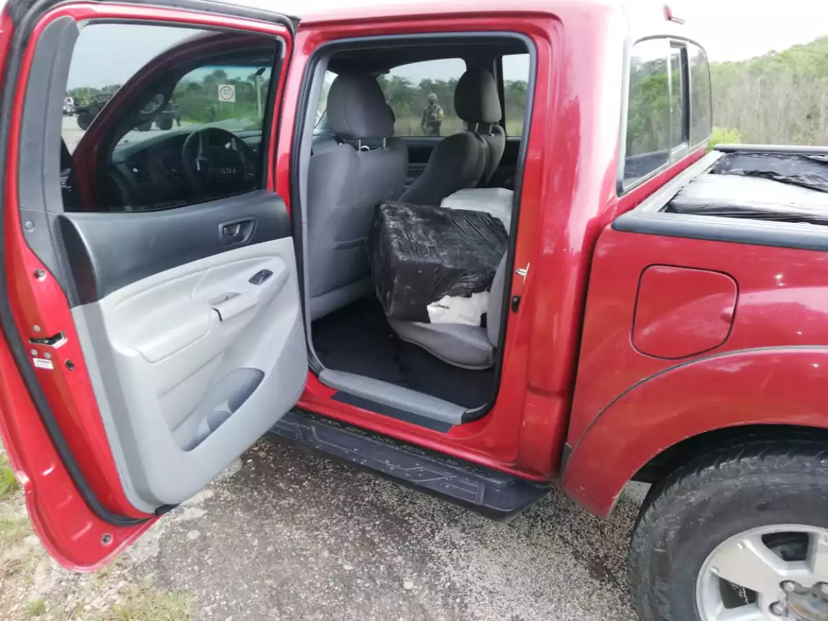 Camioneta con droga.jpeg