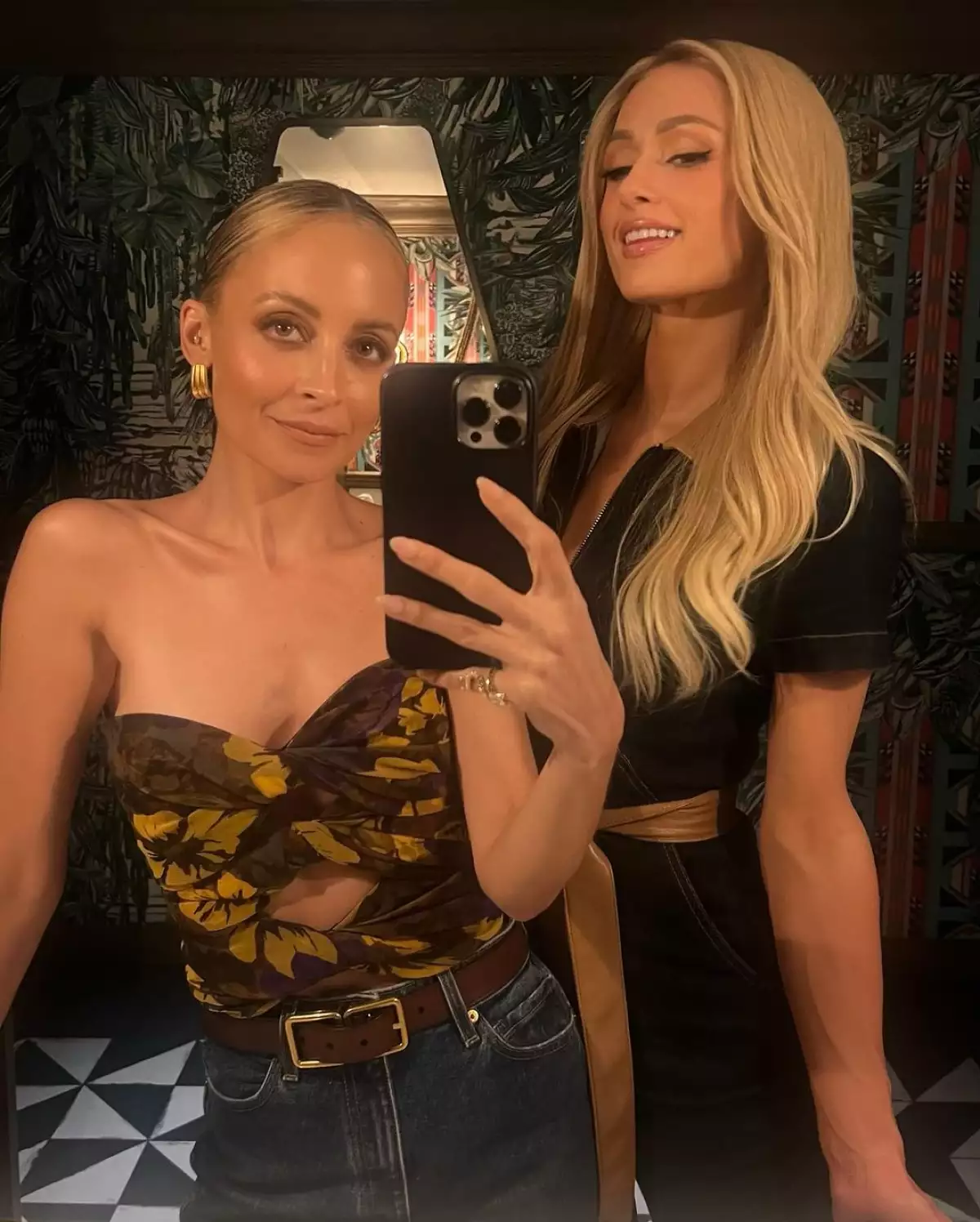 paris-hilton-nicole-richie.jpg