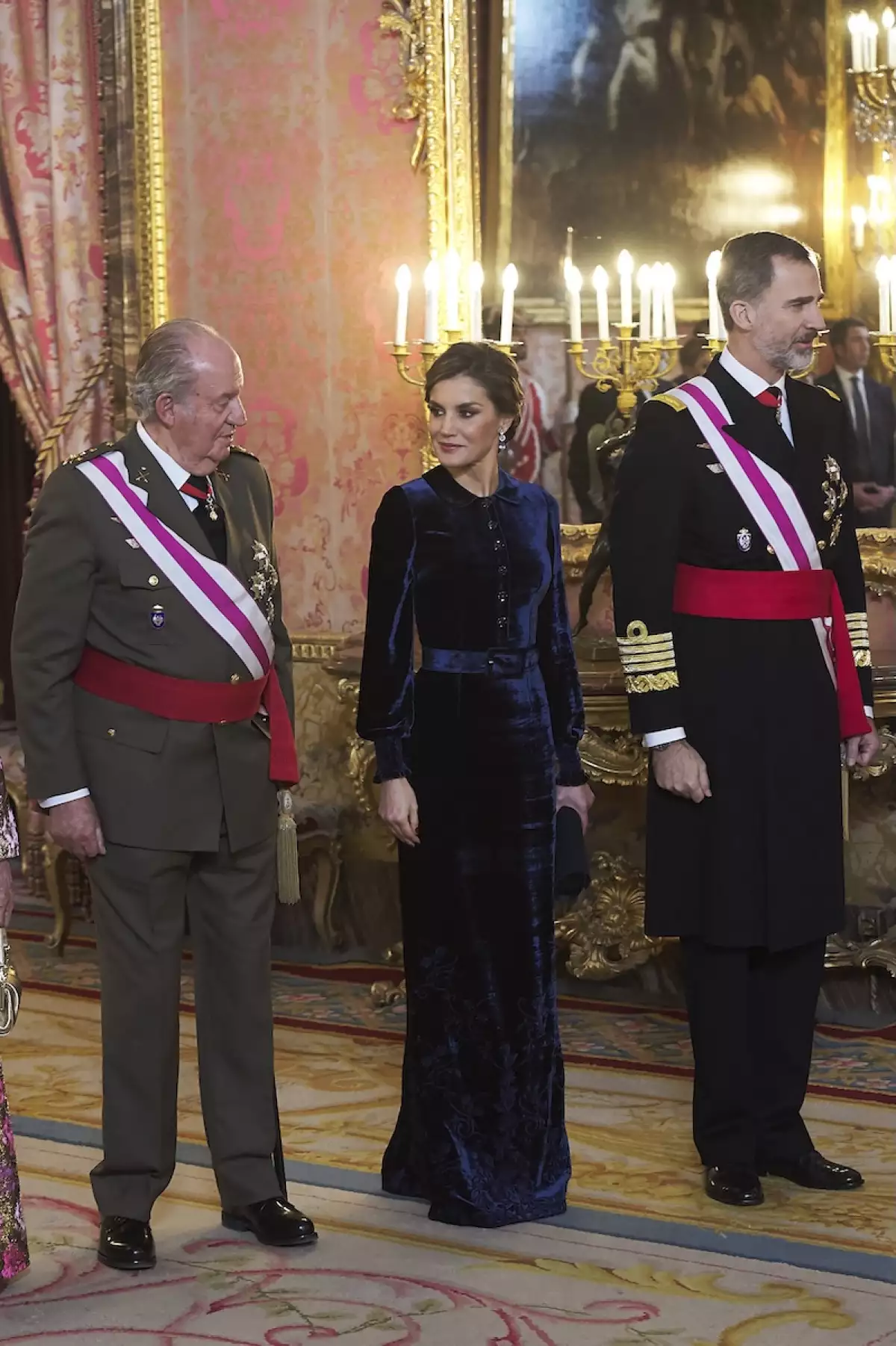 El rey emérito Juan Carlos de España hace señalamientos contra la reina Letizia en su libro de memorias
