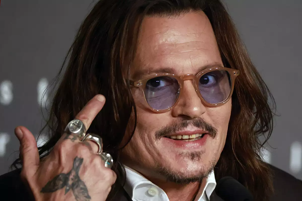 Johnny Depp causa revuelo por el mal estado de sus dientes