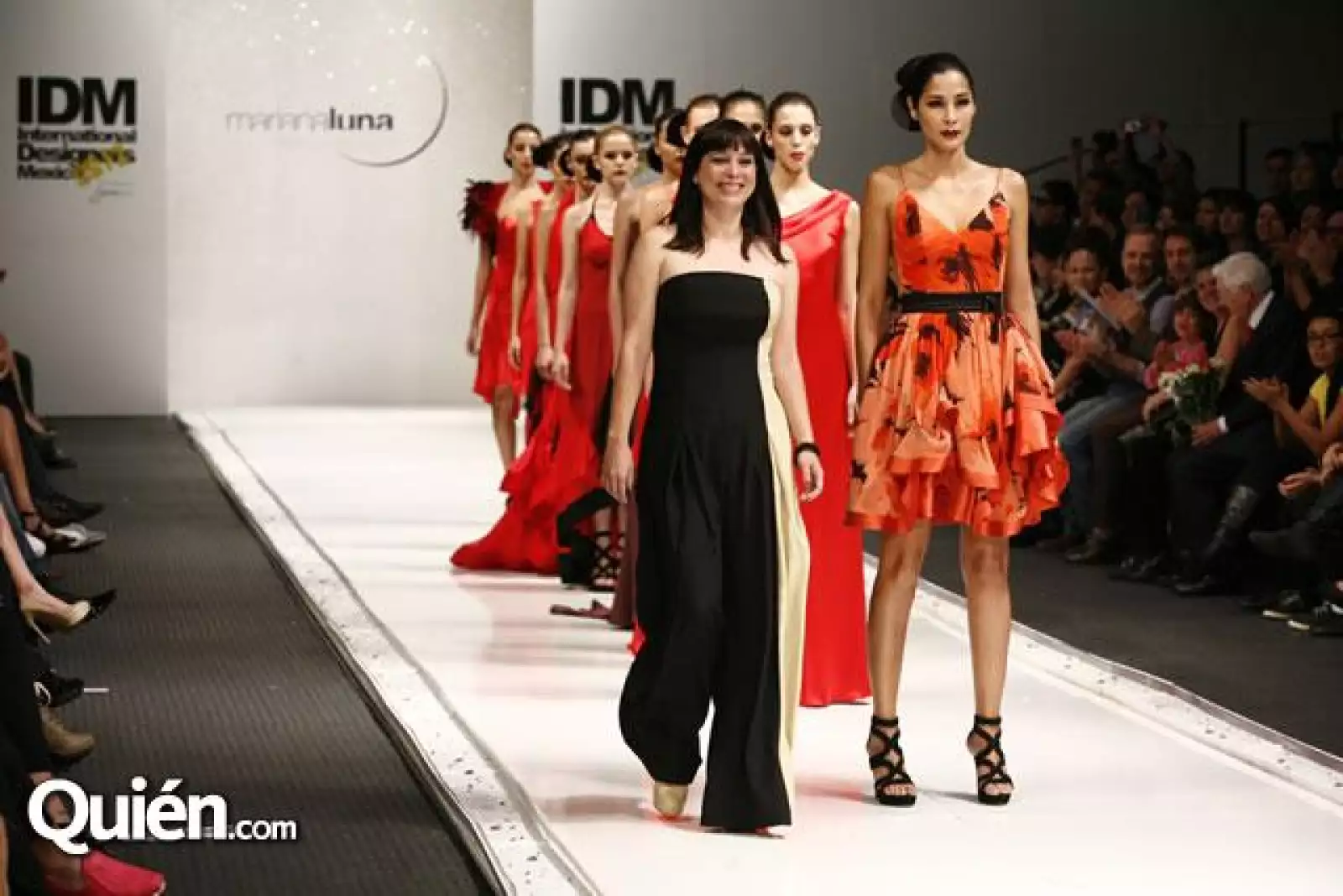 Pasarela de Mariana Luna