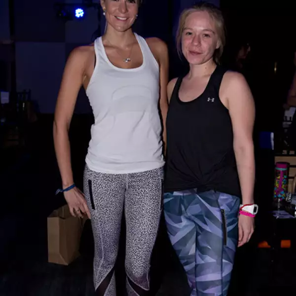 Vanessa Álvarez y Angie Mora