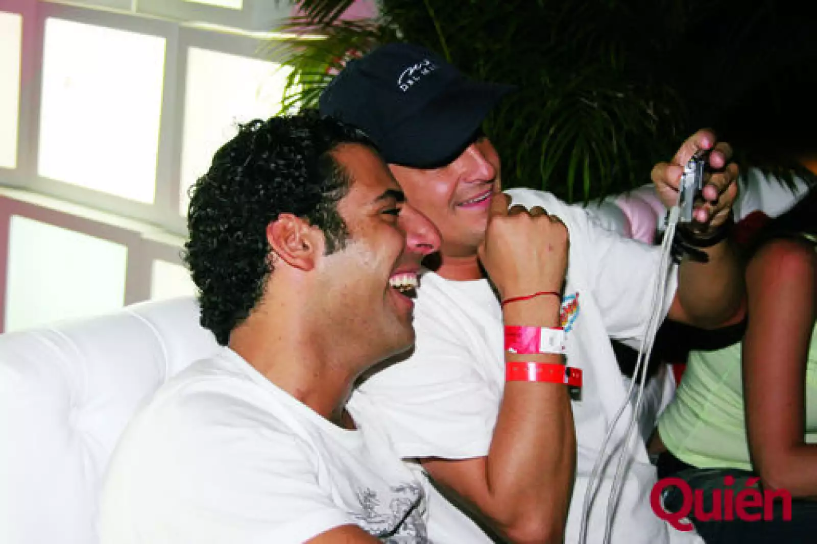 Isacc Sitton, Alejandro Basteri